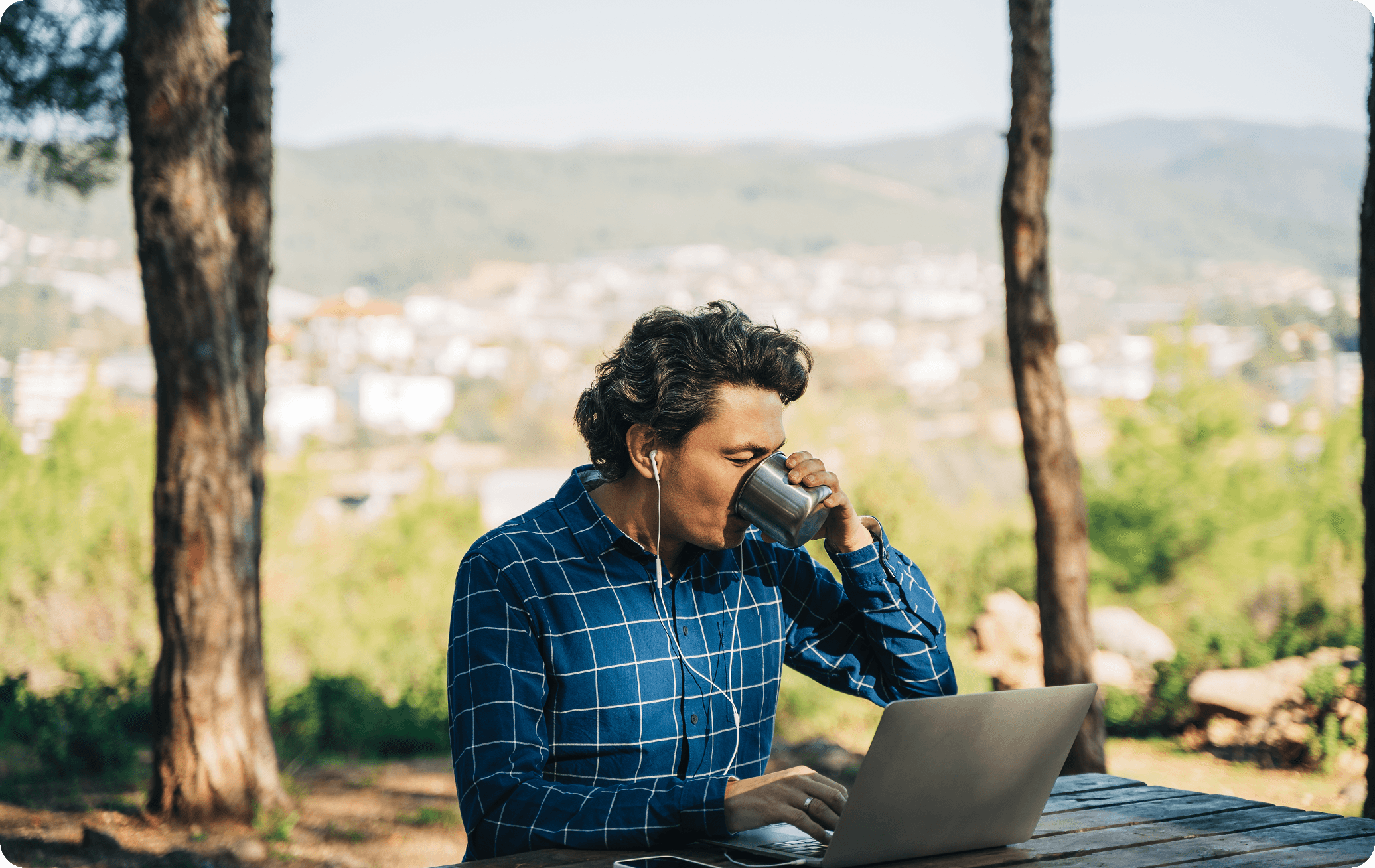 Teletrabajo en SafetyCo: una política centrada en las personas y fundamentada en la evidencia